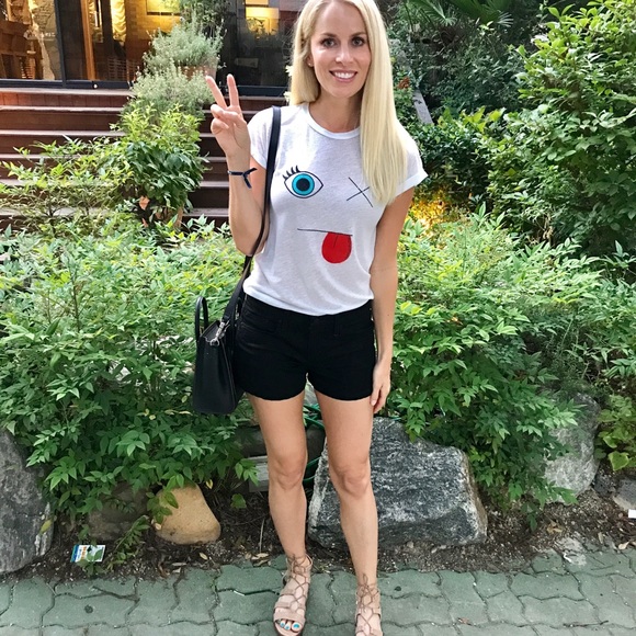 Meet your Posher, Trisha - Picture 2 of 9